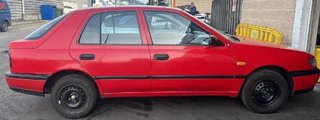 Nissan 180816 22063324 piloto sunny berlina (n14)