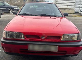 Nissan 180816 22063324 piloto sunny berlina (n14)
