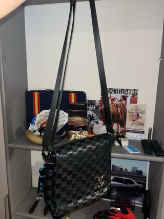 Bolso Bandolera Louis Vuitton Negro Dorado