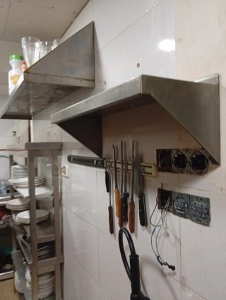 Mesas y Sillas Varias