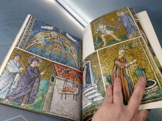 Ravenne, capitale de la mosaïque. Ed. Salvarole, 1988.