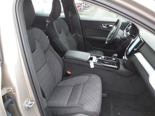 VOLVO V60 2.0 T6 RECHARGE CORE AUTO 4WD 5P
