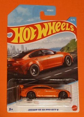 Hot Wheels Jaguar XE SV Project 8