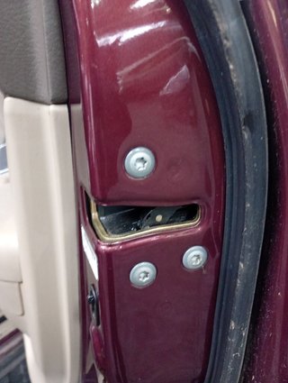 CERRADURA PUERTA TRASERA DERECHA Toyota Land Cruiser (J12)(2003->)