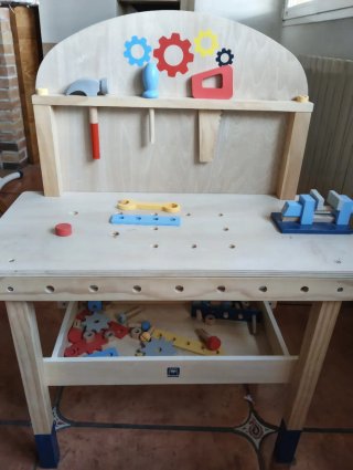 Banco de trabajo de madera para niños