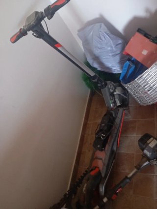Patinete Aprilia con batería averiada