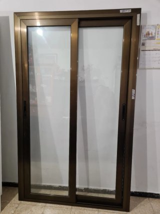 Puerta corredera de aluminio 119x203 cm