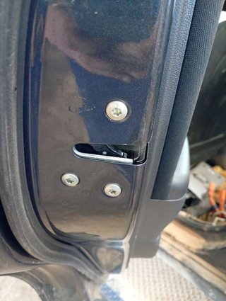 CERRADURA PUERTA TRASERA IZQUIERDA Hyundai Kona (OS)(2017->)