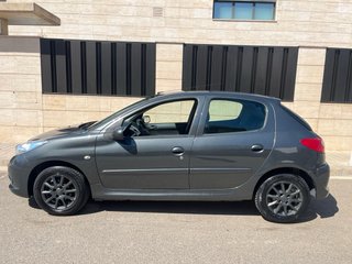 Peugeot 206+ GENERATION