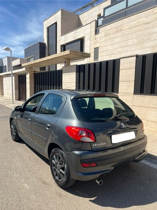 Peugeot 206+ GENERATION