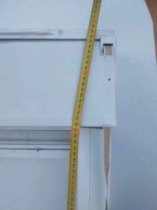 Ventana de Aluminio con Persiana