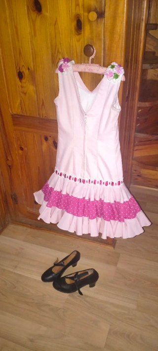 Traje de Sevillana para Niña y zapatos talla 32