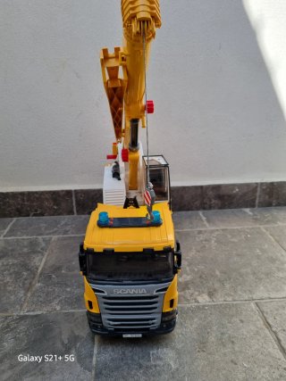 Camión Grúa Liebherr Bruder