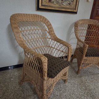 Pareja de Sillas de Mimbre y Ratán