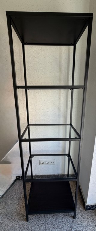 Estantería alta estrecha metal y cristal