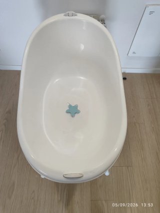 2 bañeras bebé con pie y reductor
