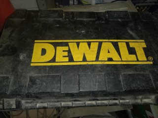 Taladro y con su Maletín DeWalt Negro