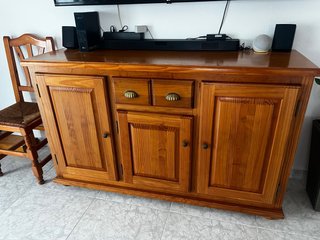 Aparador de madera maciza
