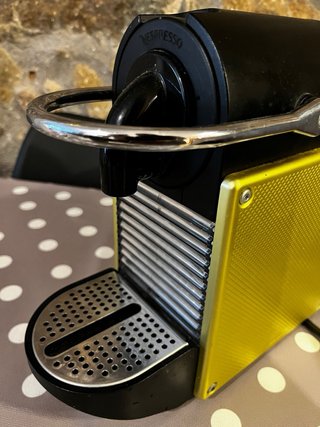 Cafetera Nespresso De'Longhi Pixie