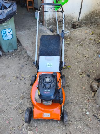 Cortacésped Stihl con Motor Honda GCV 160