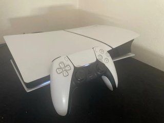 Consola PS5 Slim  digital 1TB Con 2 mandos!