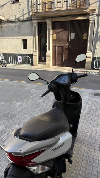 Honda Vision 110 Blanca