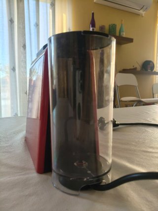 Cafetera Nespresso DeLonghi Roja