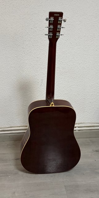 Guitarra Acústica Suzuki