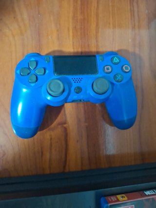 PlayStation 4 Pro con 2 Juegos