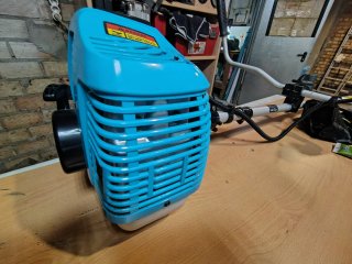 Desbrozadora gasolina 10h uso, completa.