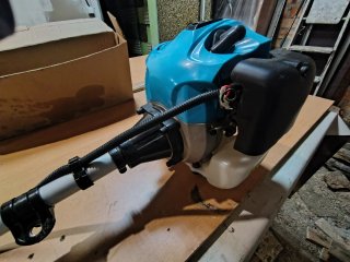 Desbrozadora gasolina 10h uso, completa.