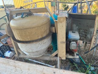 Hormigonera gasolina poco uso