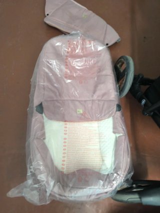 Carrito trio de bebé Neri rosa urge por falta de e