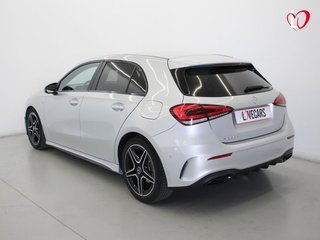 Mercedes-Benz Clase A A 200 d AMG LINE