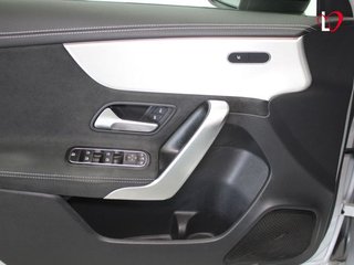 Mercedes-Benz Clase A A 200 d AMG LINE