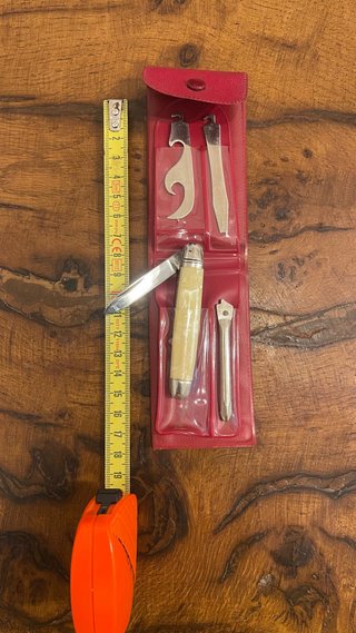 Coltellino multiuso con custodia