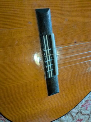 Guitarra Clásica Madera Natural. Marca Fonseca.