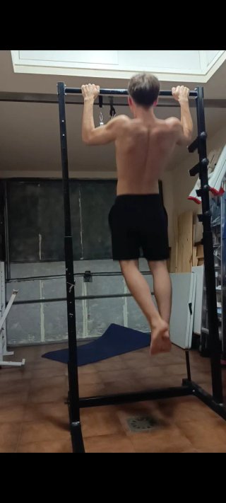 Torre de Gimnasio. Pull Up. Fitness.