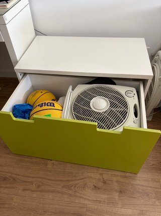 Mueble infantil blanco y verde