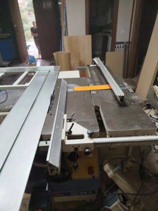 Se vende máquinas de carpintería de madera