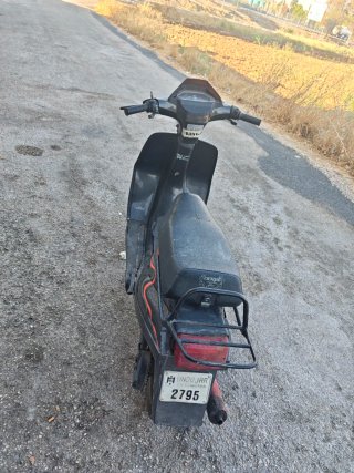 Derbi DS50 sin documentación le funciona todo