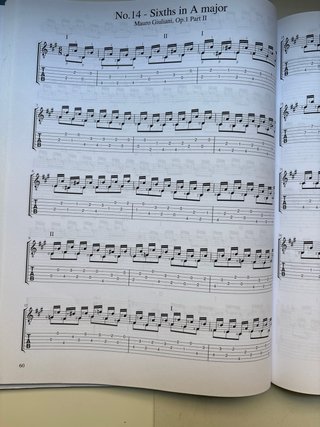 Libro de Guitarra: Mauro Giuliani Op. 1 y otro