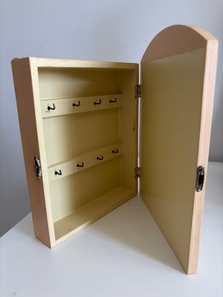 Armario para llaves de madera