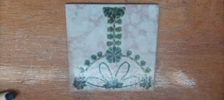 Azulejo Antiguo con Motivo Floral