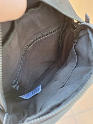 Mochila de mano gris