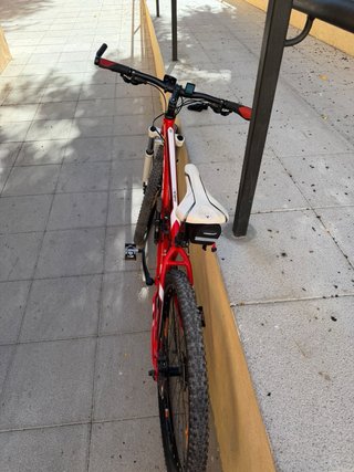 Bicicleta de Montaña Trek Roja