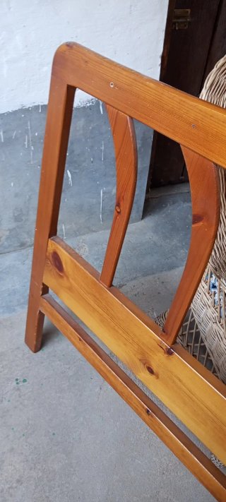 Cabecero de madera rústico