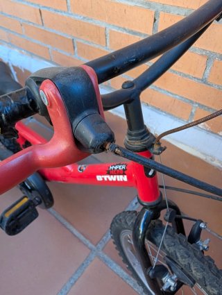 Bicicleta infantil BTWIN roja
