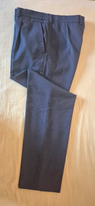Pantalón de vestir gris caballero