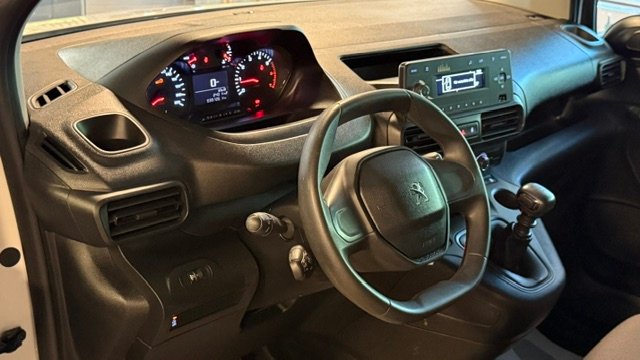 Peugeot Partner 2022, foto 12
